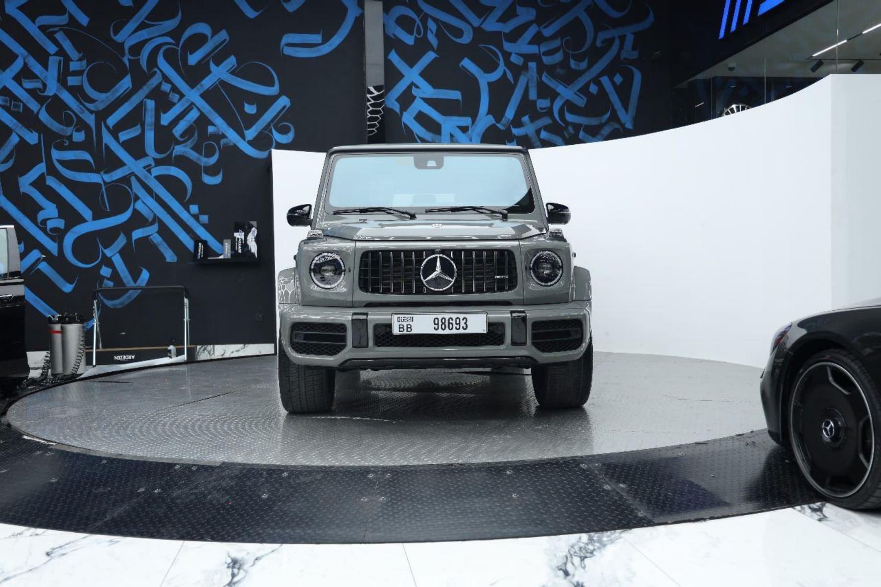 Mercedes-Benz AMG G63 view 8